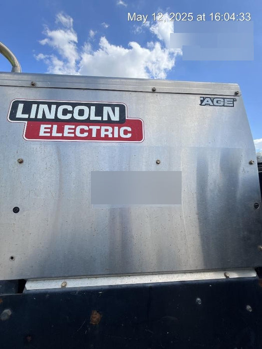 2019 Lincoln Electric Vantage 322 Welder Ready-Pak 3, Two wheel trailer, Fender and Light kit, Cable Rack
