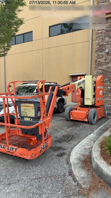 2019 JLG E300AJP