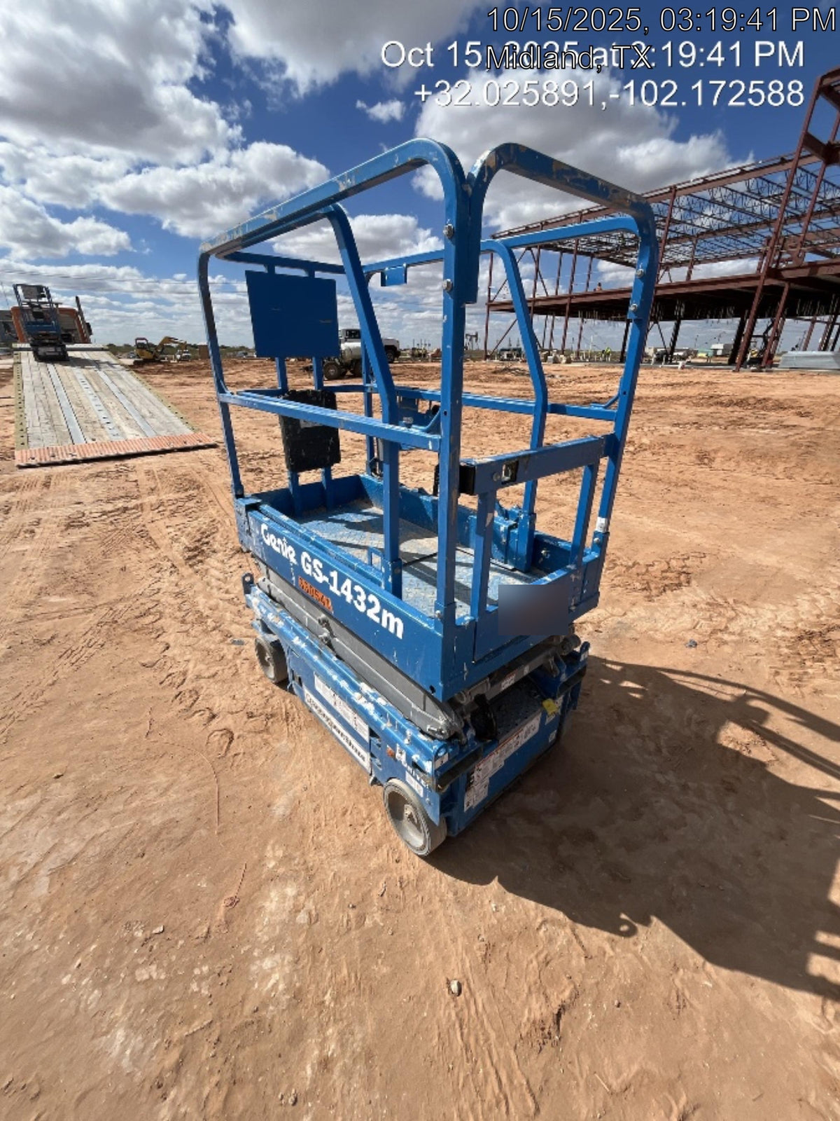 2023 GENIE GS-1432