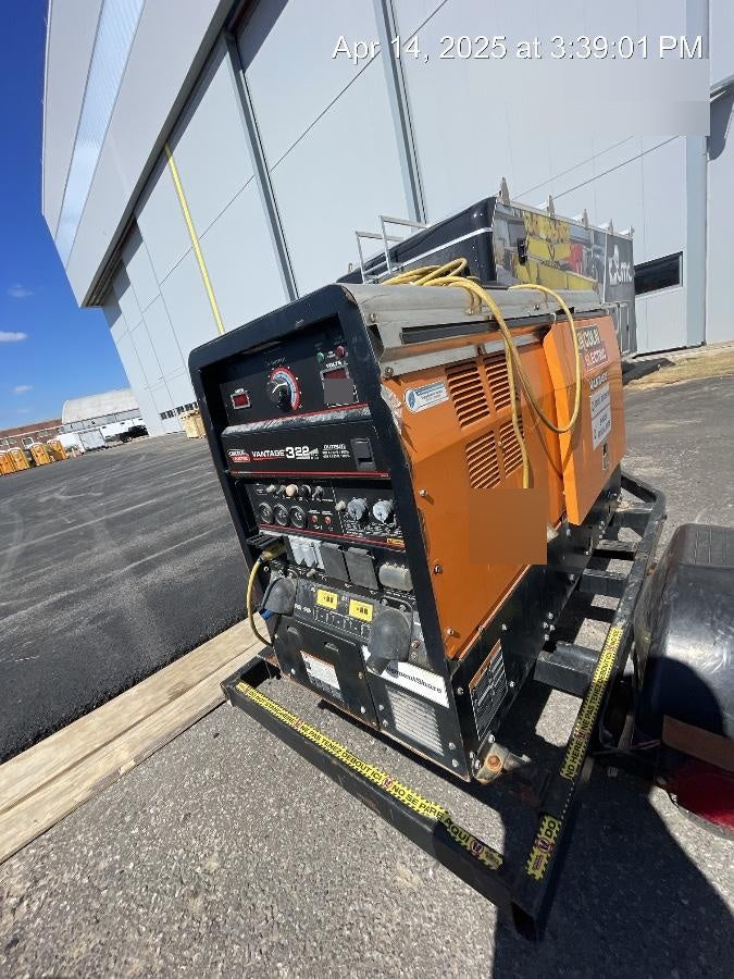 2021 Lincoln Electric Vantage 322 Vantage 322 Ready Pak 3 w/ Decals, ORANGE (includes trailer, cable rack, fender light kit) NO Telematics