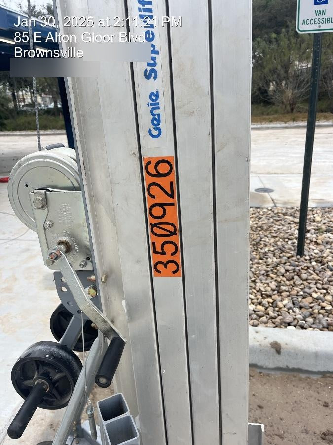 2023 GENIE SLC-24