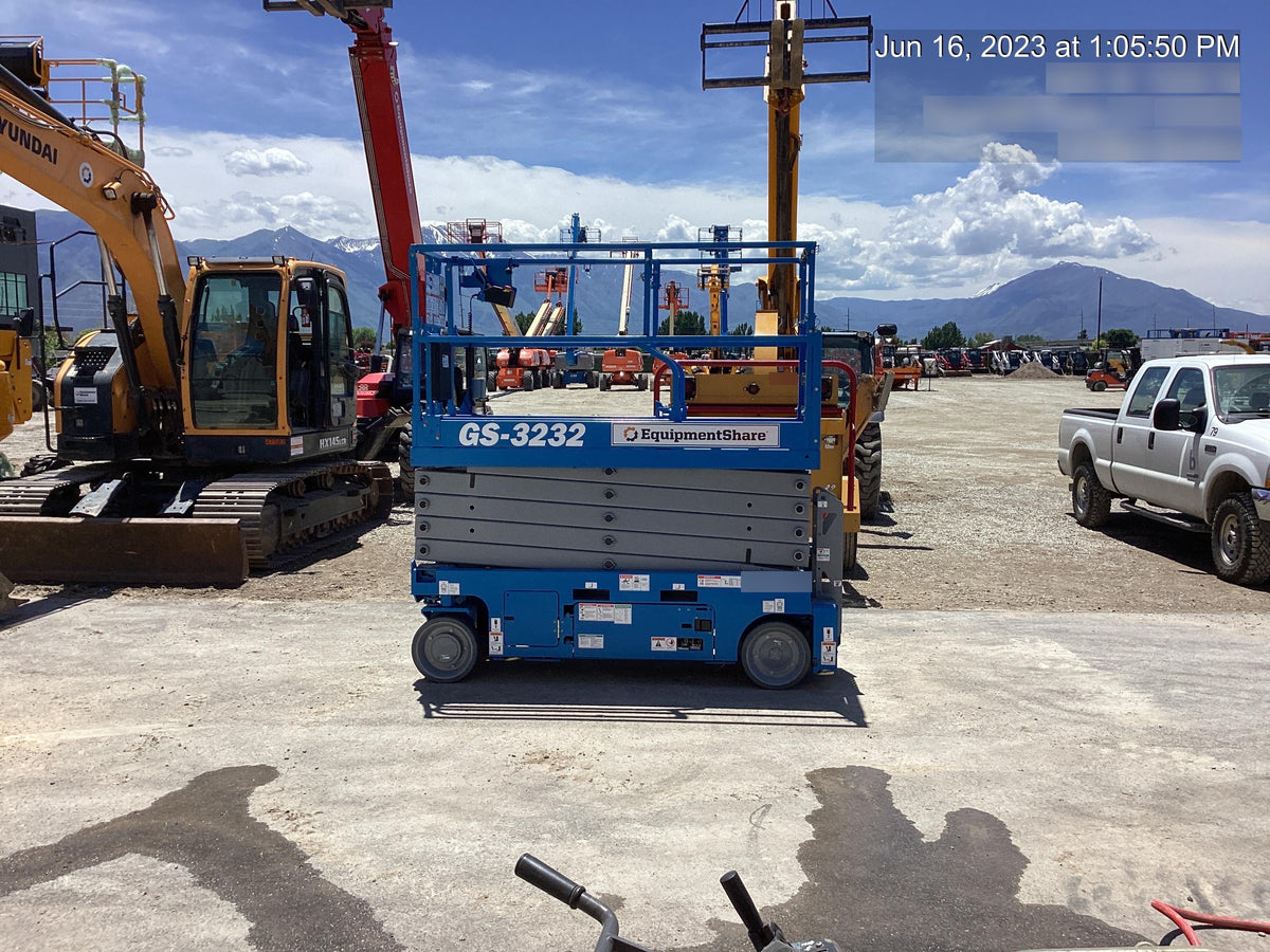 2023 GENIE GS-3232