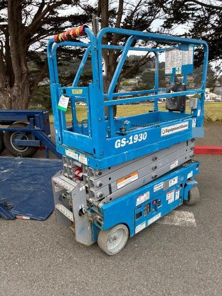 2019 Genie GS-1930 Half Height Swing Gate, 800W Inverter