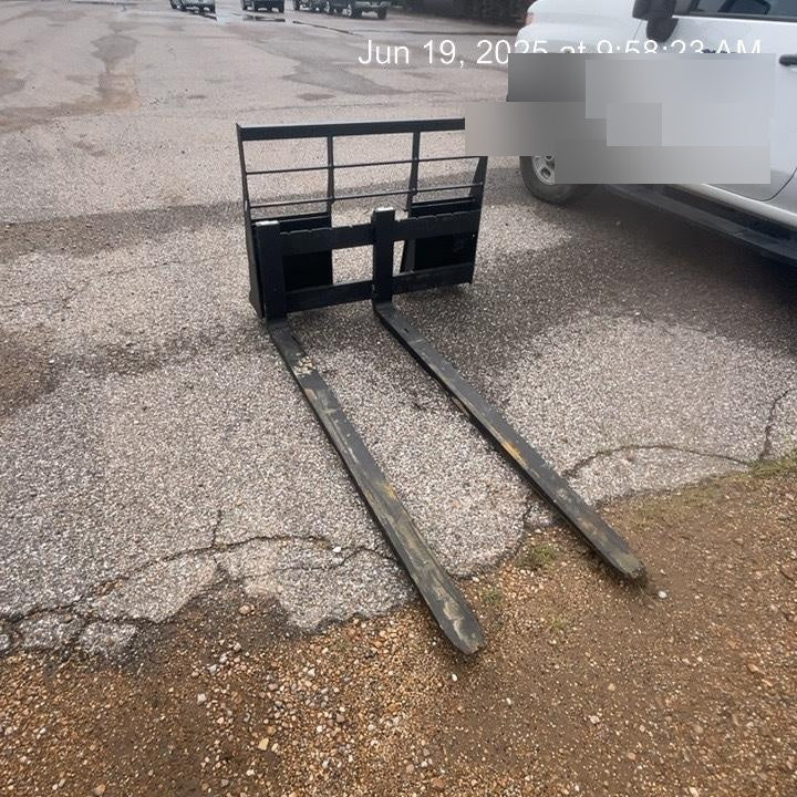 2025 ARROW MATERIAL HANDLING F5100CB - 72"