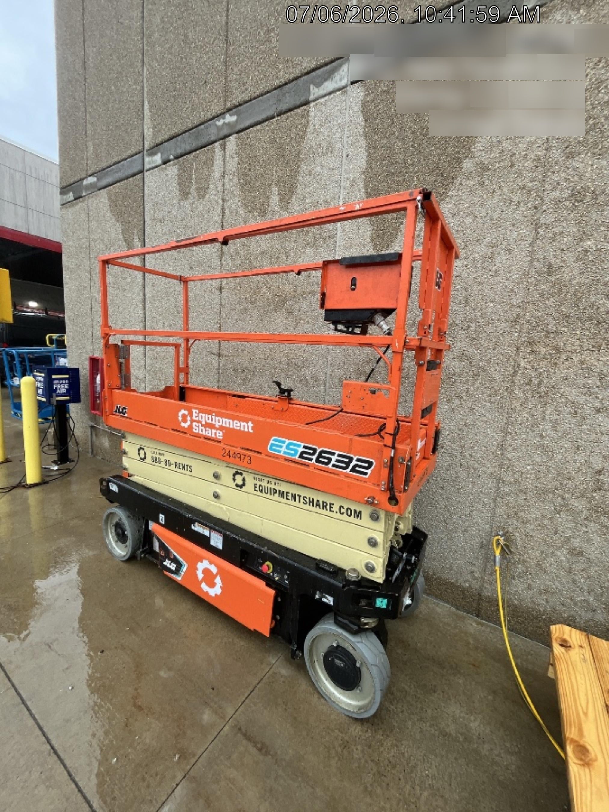 2022 JLG ES2632