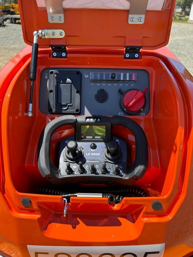 2025 HUSQVARNA LP9505