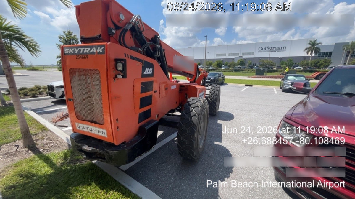 2022 SKYTRAK 8042