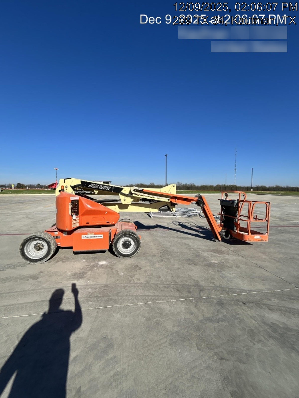 2019 JLG E450AJ