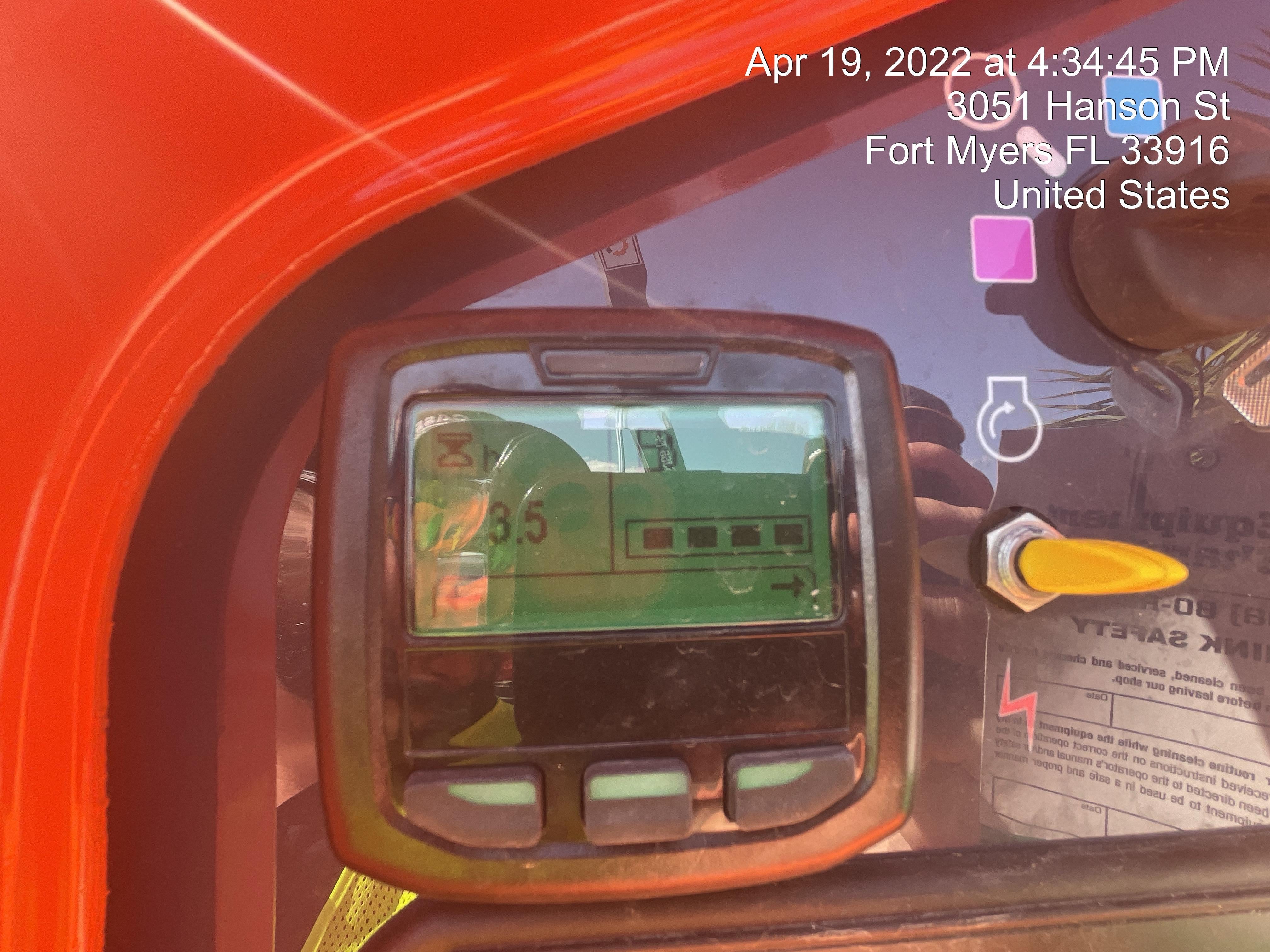 2022 JLG 400S