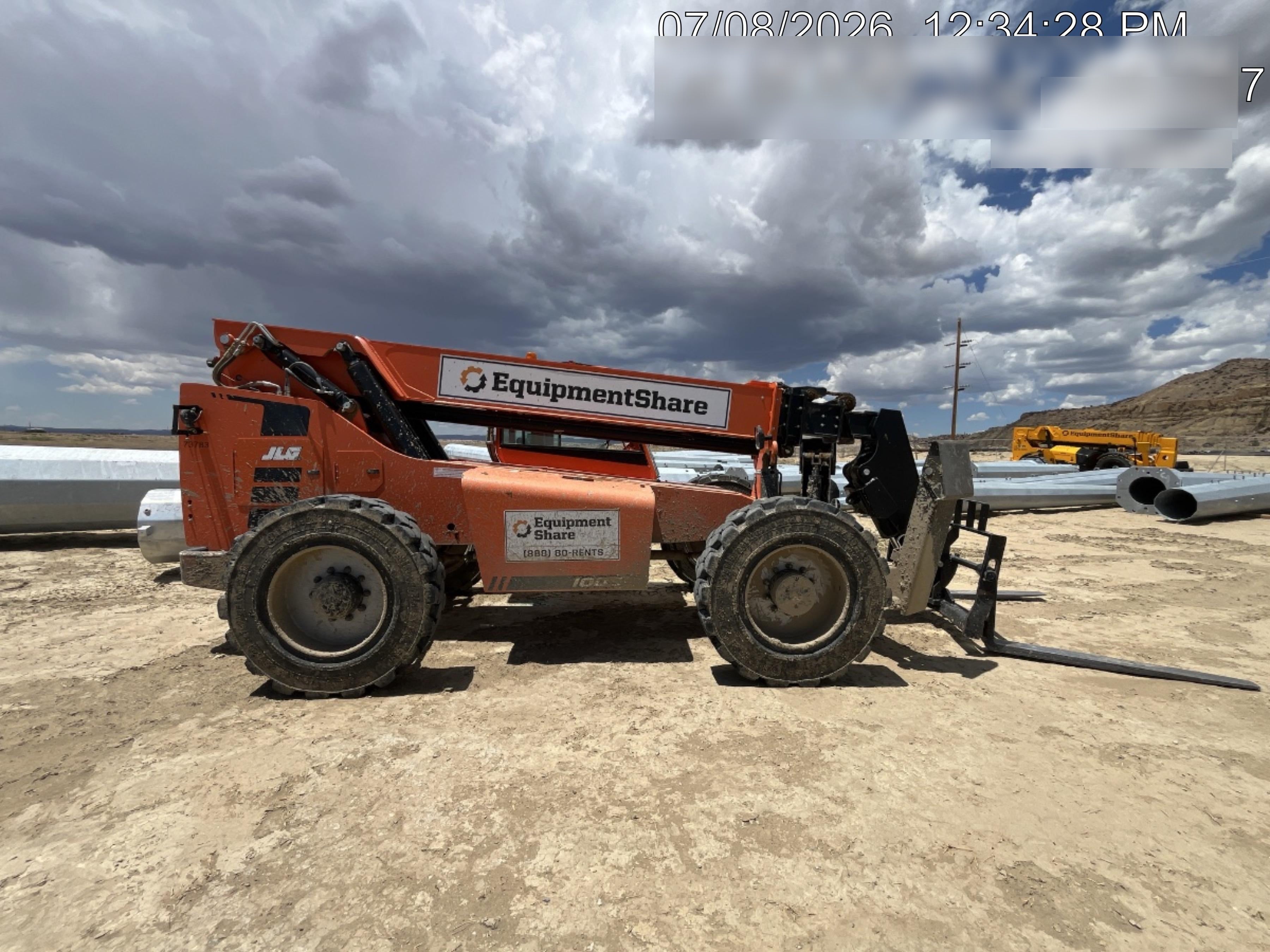 2020 Skytrak 10054 Cab/Heat/Air, Solid Tires, Work Lights, Beacon, Aux Hydraulics, Back up Alarm, Lifting Eye, ES Decals