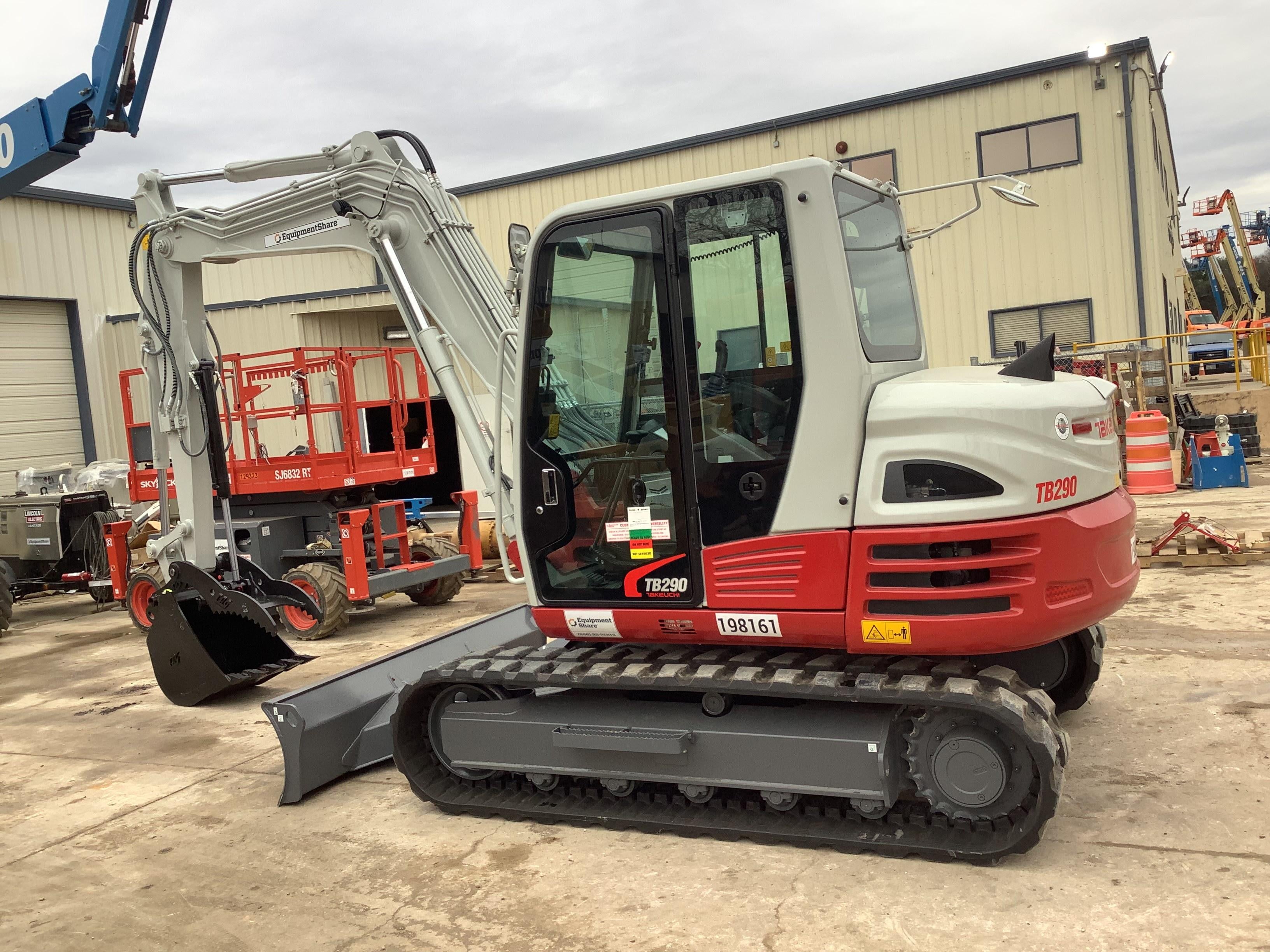2022 TAKEUCHI TB290C