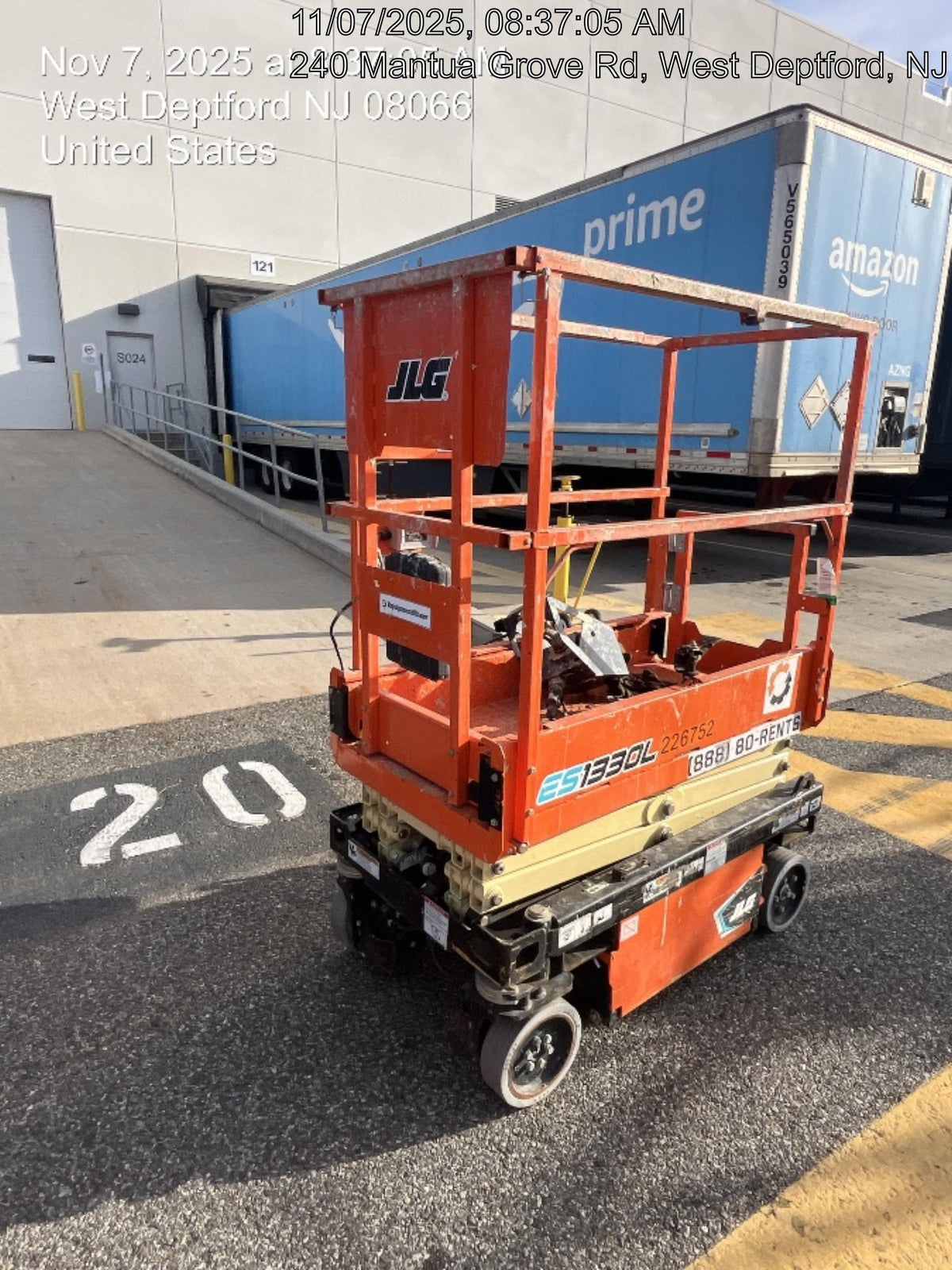 2022 JLG ES1330L