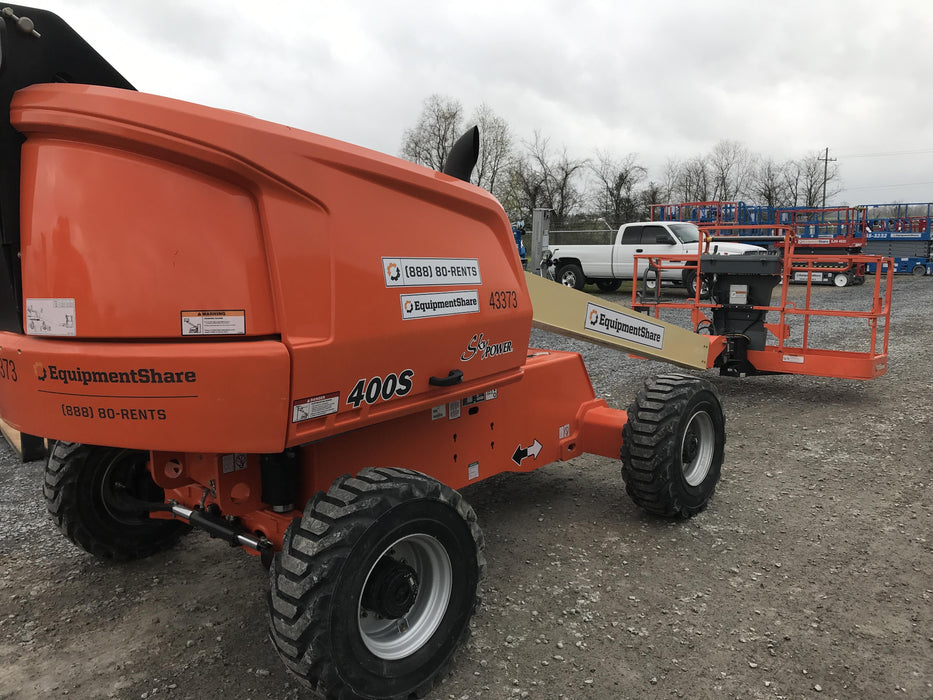 2019 JLG 400S