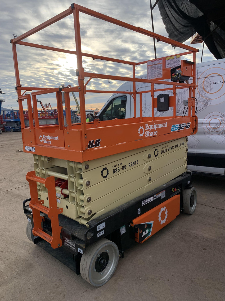 2022 JLG ES2632