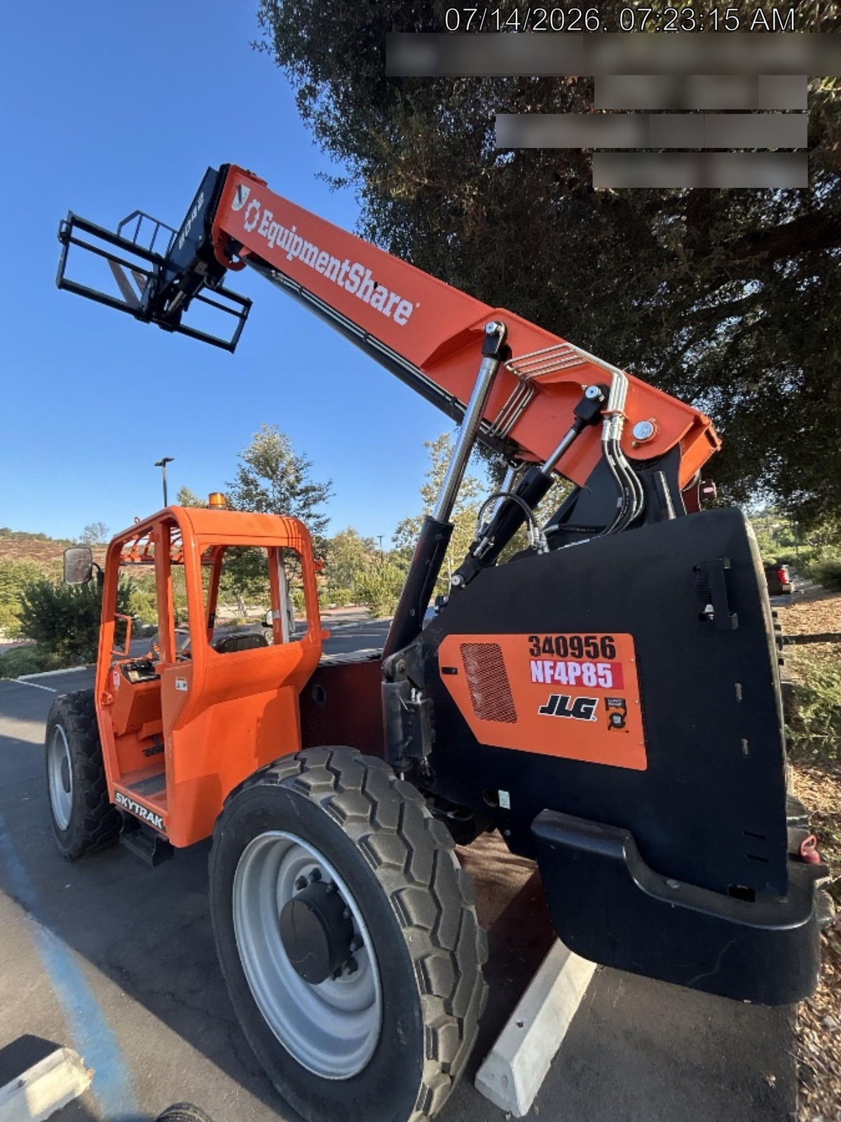 2023 SKYTRAK 8042