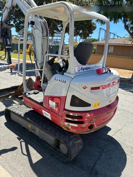 2022 TAKEUCHI TB235-2R