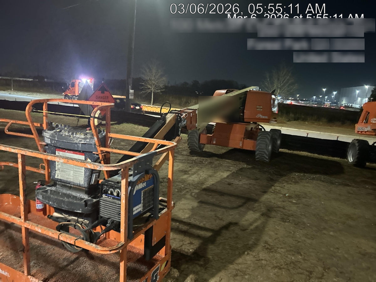 2022 JLG 660SJ