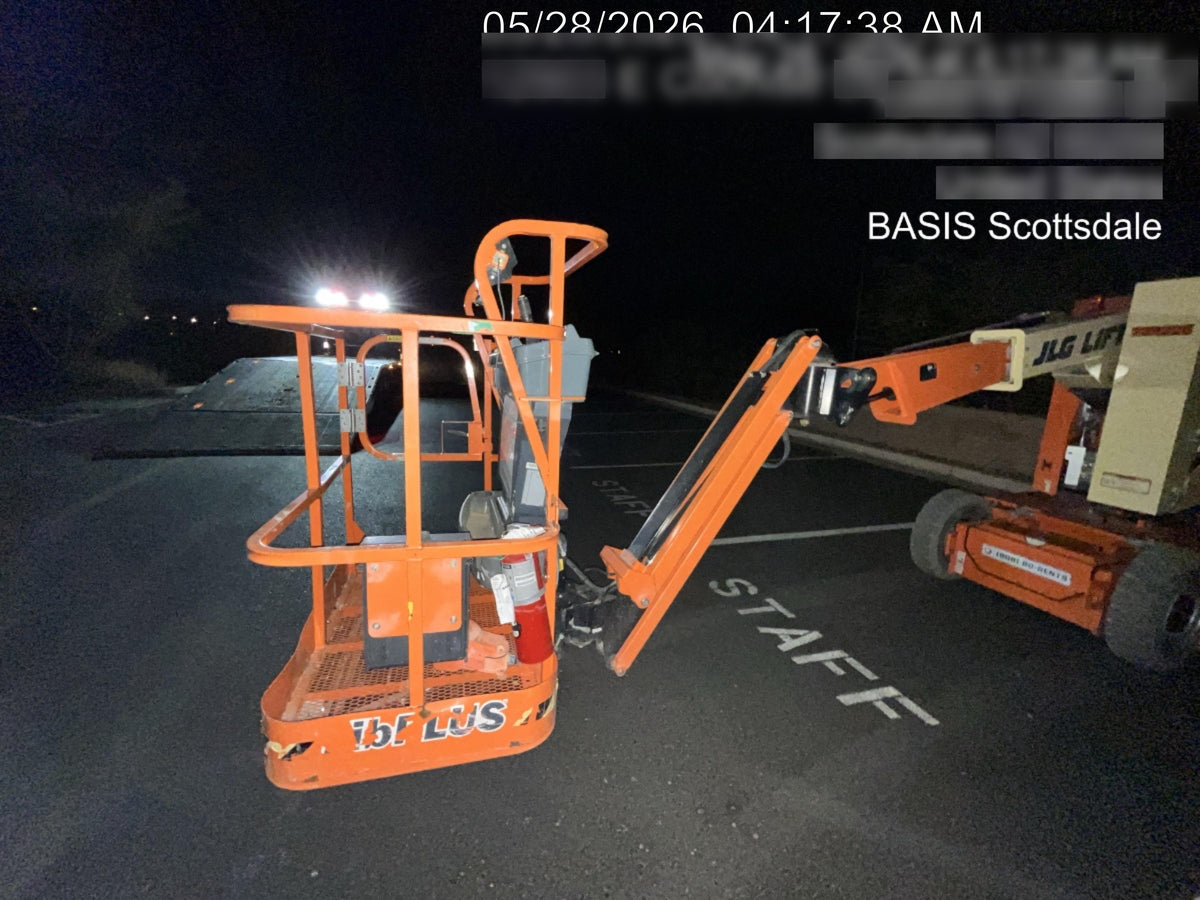 2021 JLG E300AJP