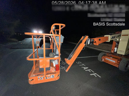 2021 JLG E300AJP