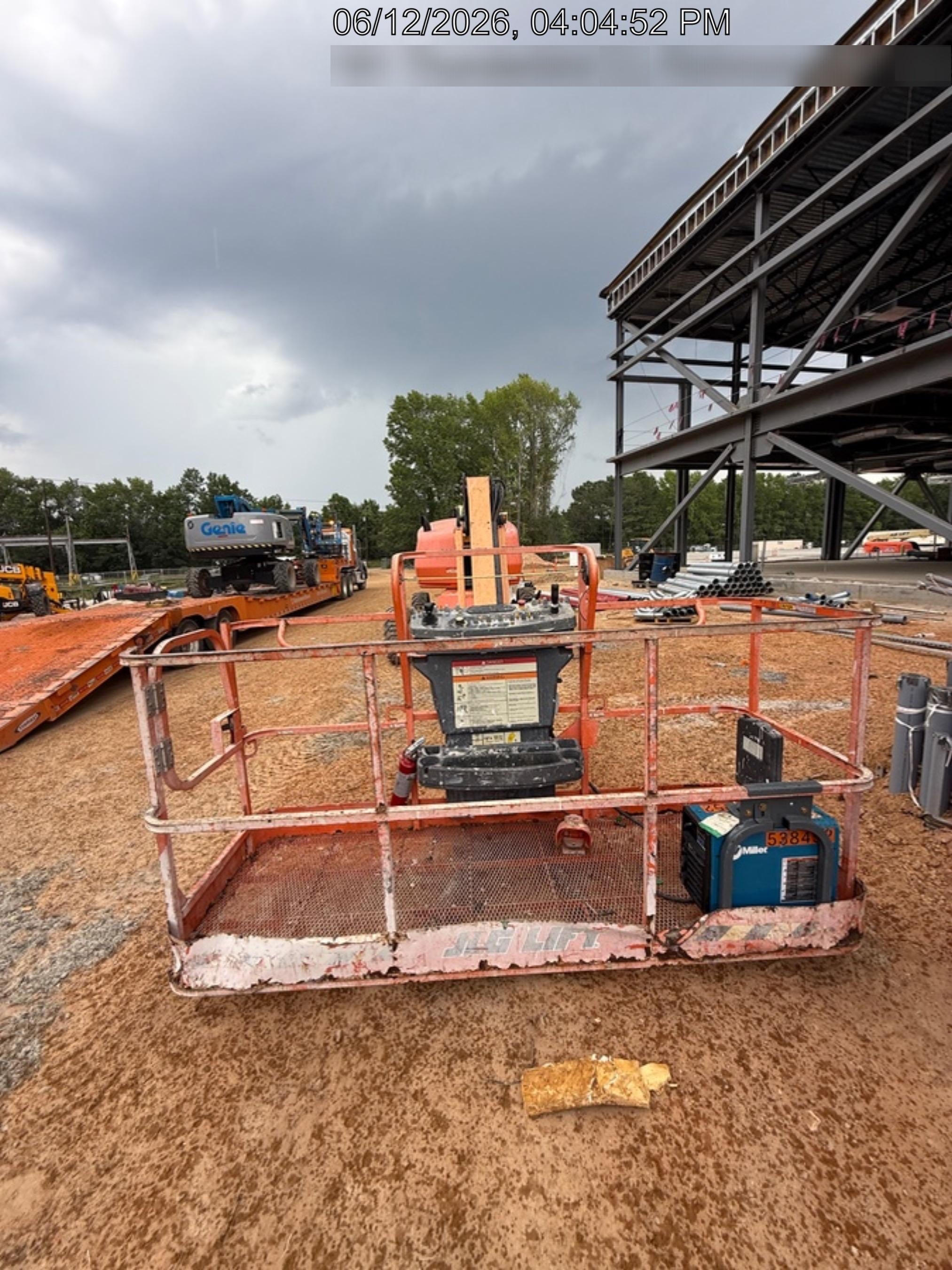 2023 JLG 460SJ