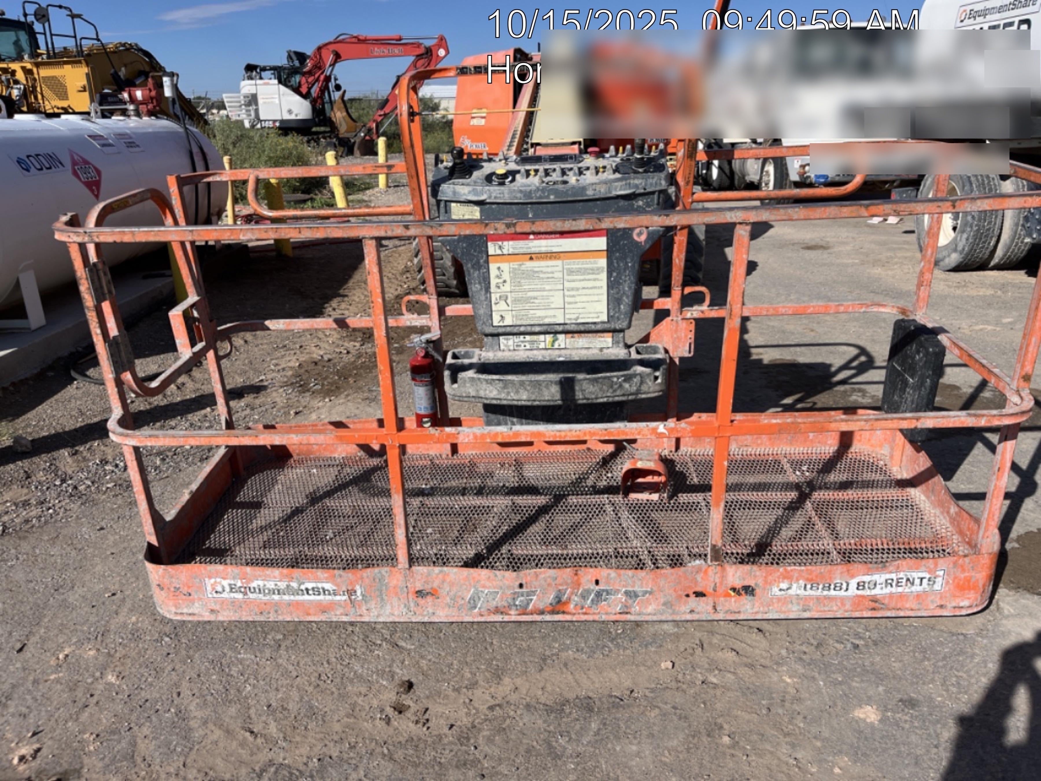 2020 JLG 600S