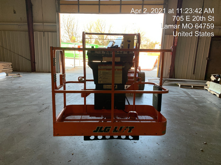 2019 JLG E450AJ