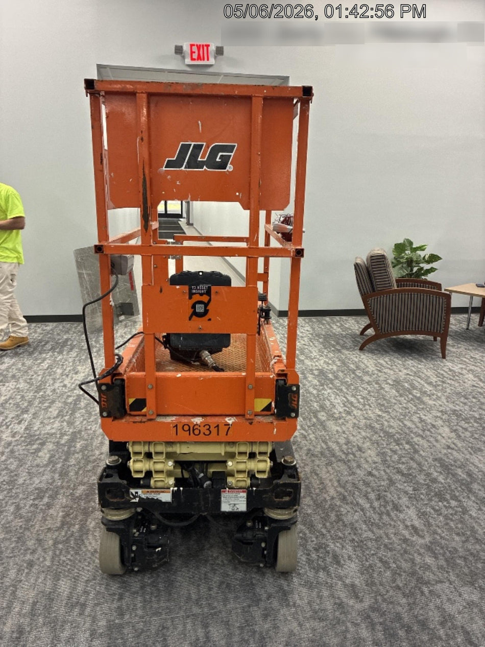 2021 JLG ES1330L