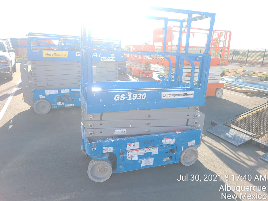 2020 Genie GS-1930 Solid Non Marking Tires, Beacon, Folding rails with half height swing gate