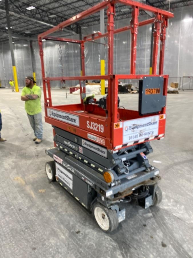 2021 SKYJACK SJ3219