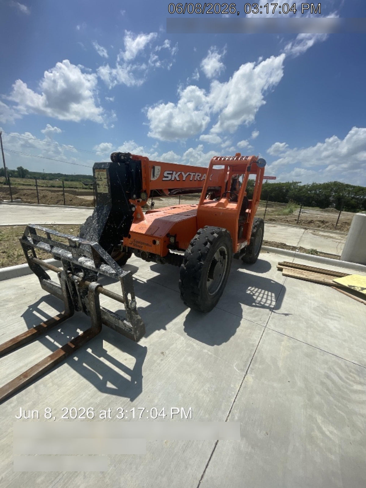 2019 Skytrak 6036 Canopy, Solid Tires, LED Work Lights, Beacon w/72" Carriage, 48" Pallet Forks