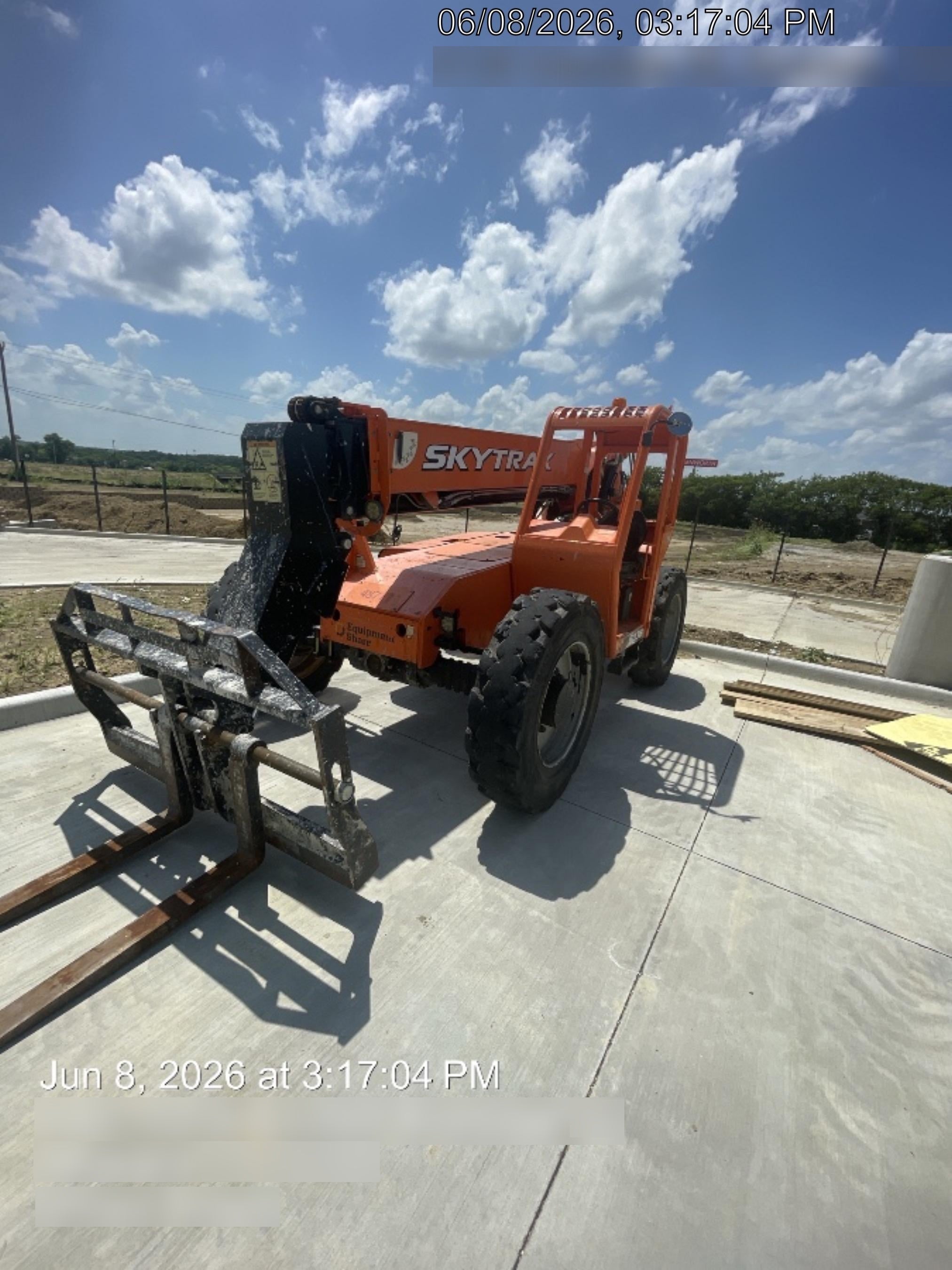 2019 Skytrak 6036 Canopy, Solid Tires, LED Work Lights, Beacon w/72" Carriage, 48" Pallet Forks