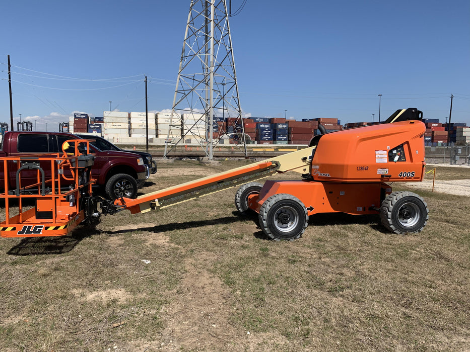 2021 JLG 400S