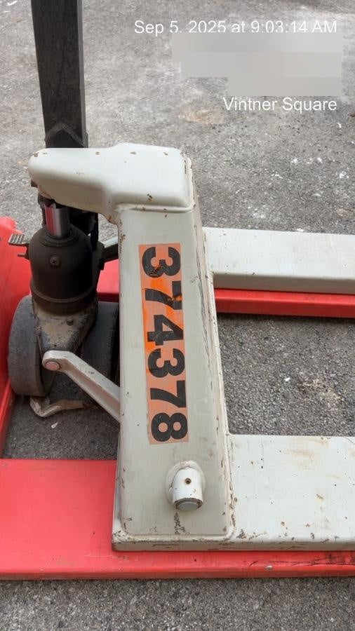 2023 STRONGWAY 4400 lb Pallet Jack