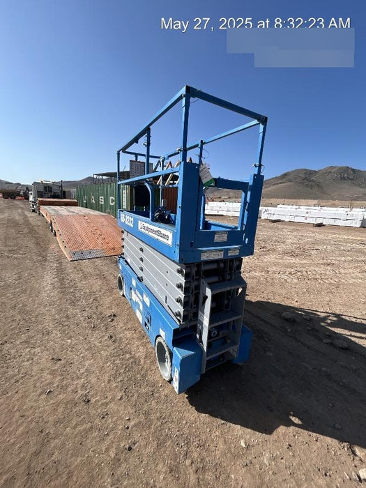 2020 Genie GS-3232 Standard, Folding half height swing gate, 800W Inverter