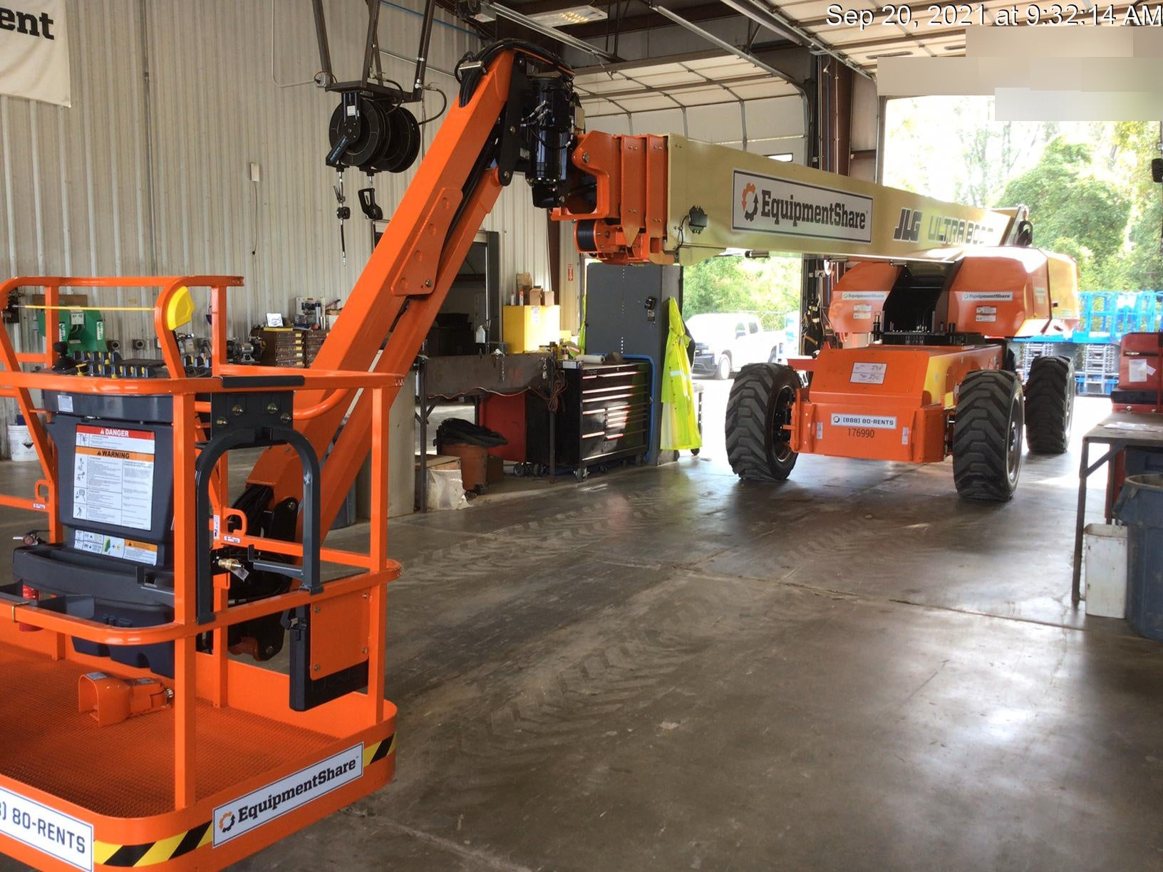 2021 JLG 1200SJP