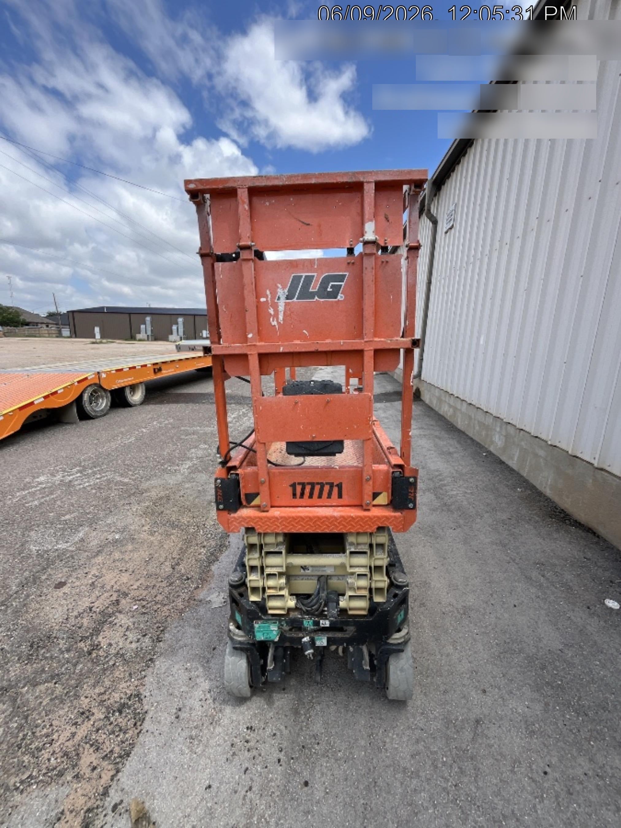 2021 JLG ES1932