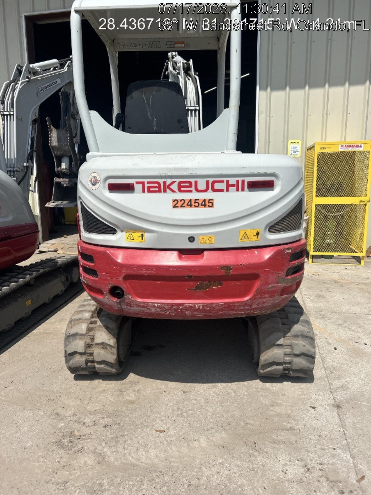 2022 TAKEUCHI TB235-2R