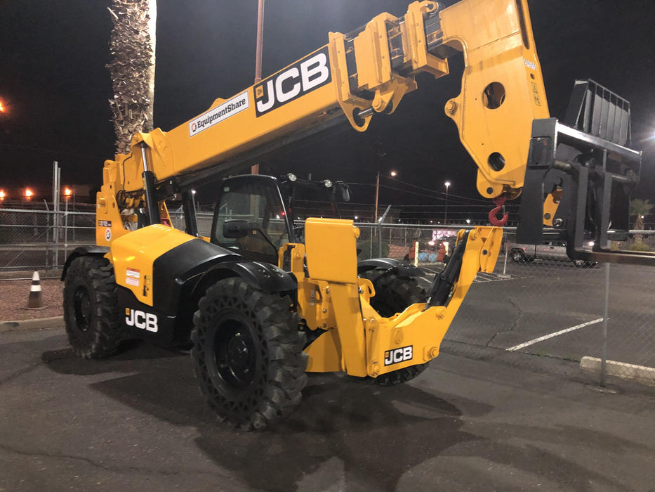 2020 JCB 512-56 Canopy, 74 HP, Solid Tires, STD Worklight, Beacon, Aux Hydraulics, Lifting Eye, Backup Alarm w/66" Carriage, 60" Forks
