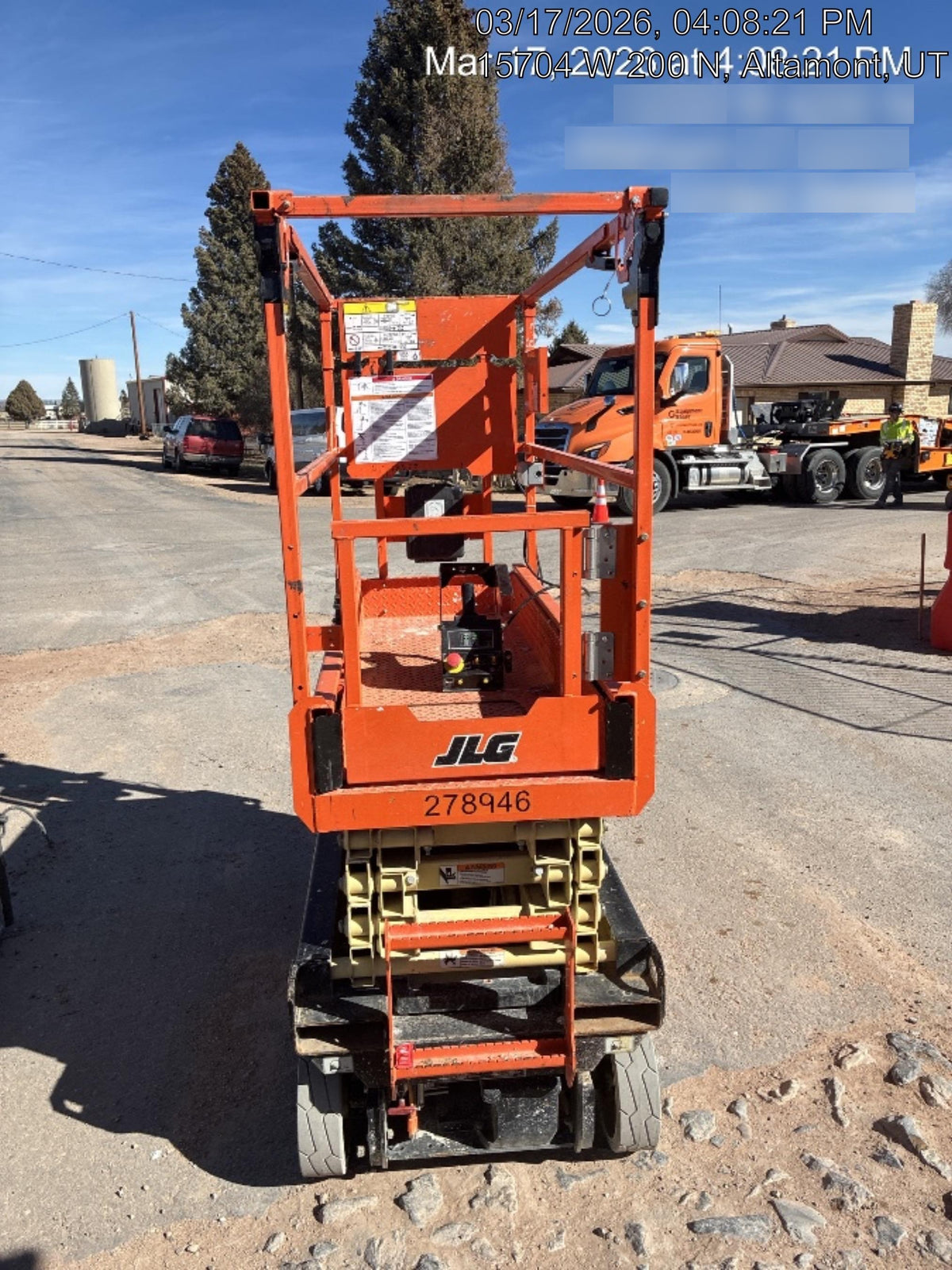 2022 JLG ES1932
