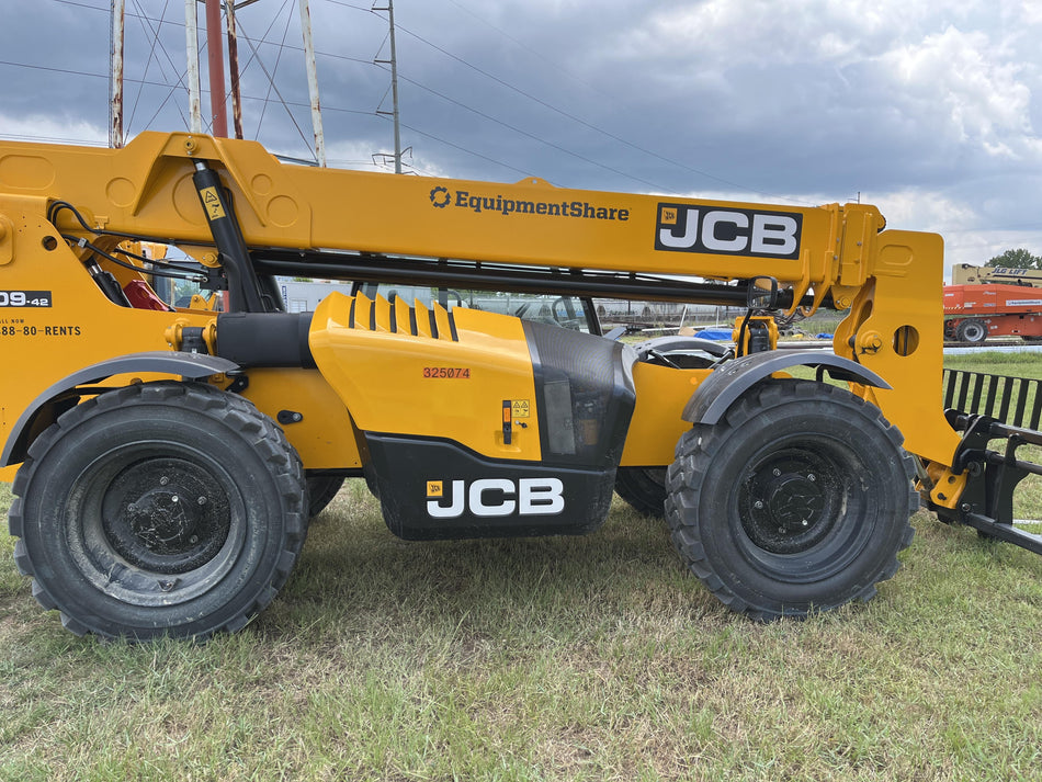 2023 JCB 509-42