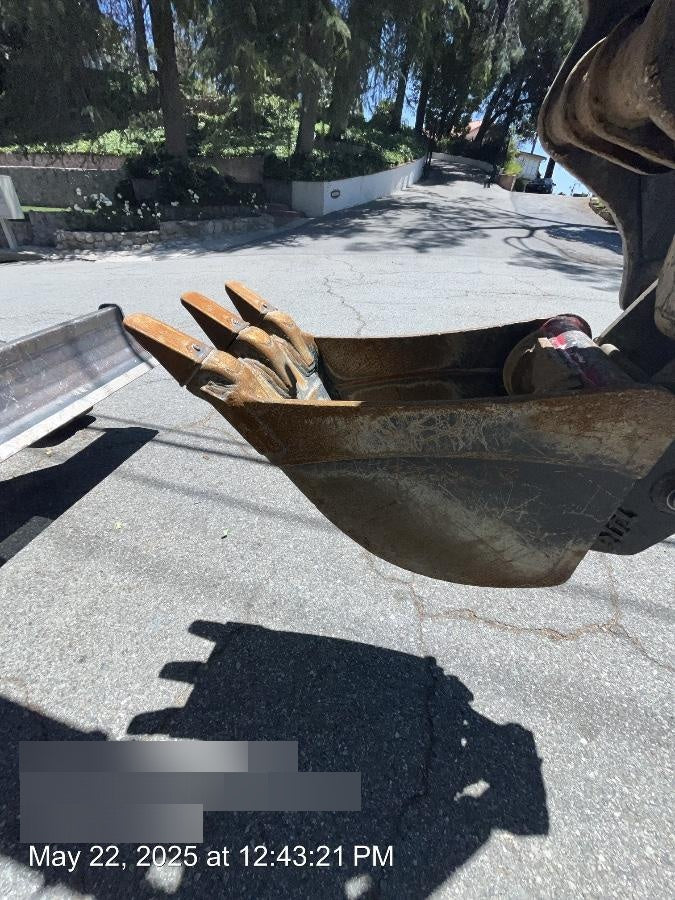 2023 SOLESBEE 12" Bucket - Solesbee