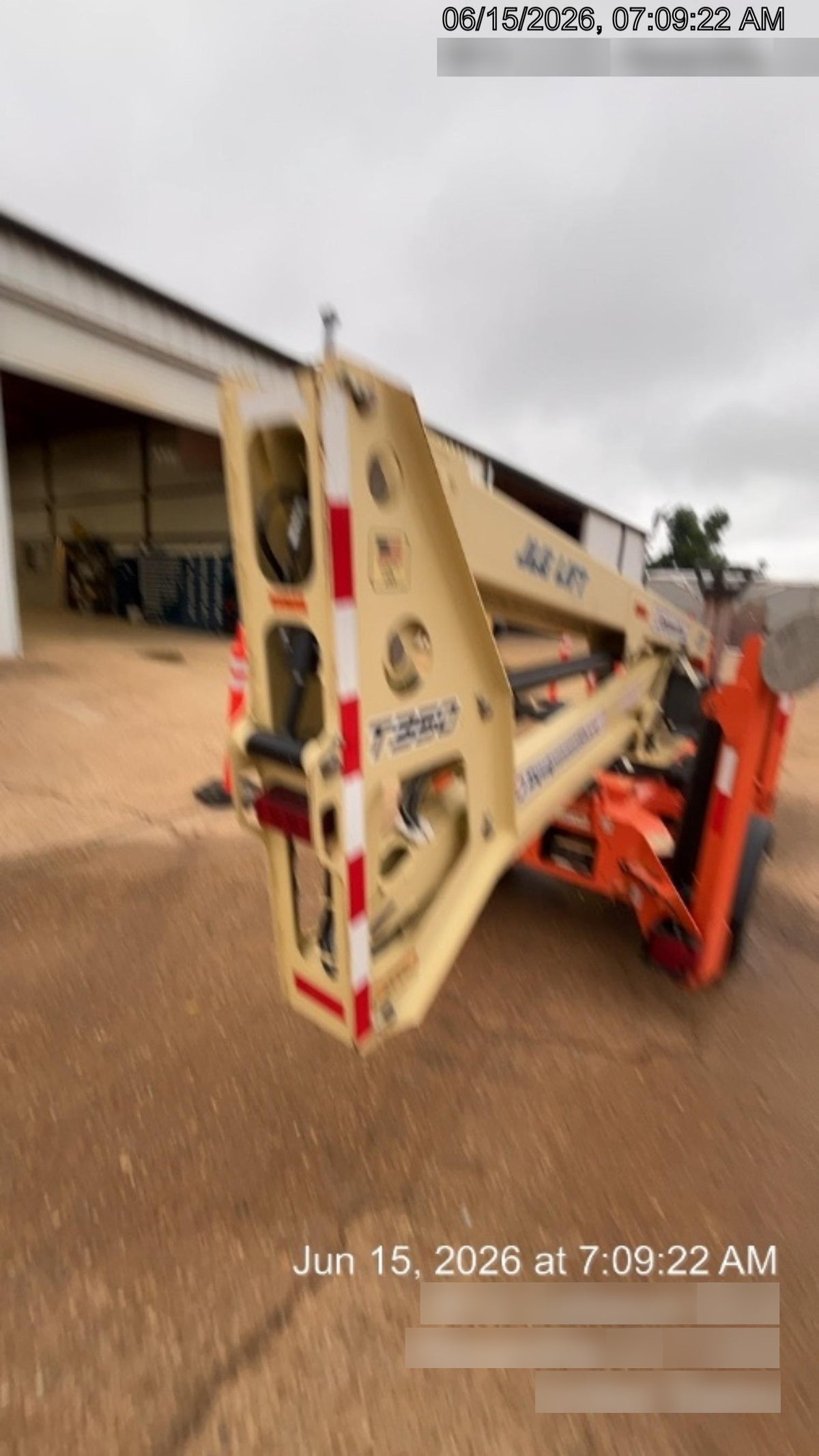 2022 JLG T350