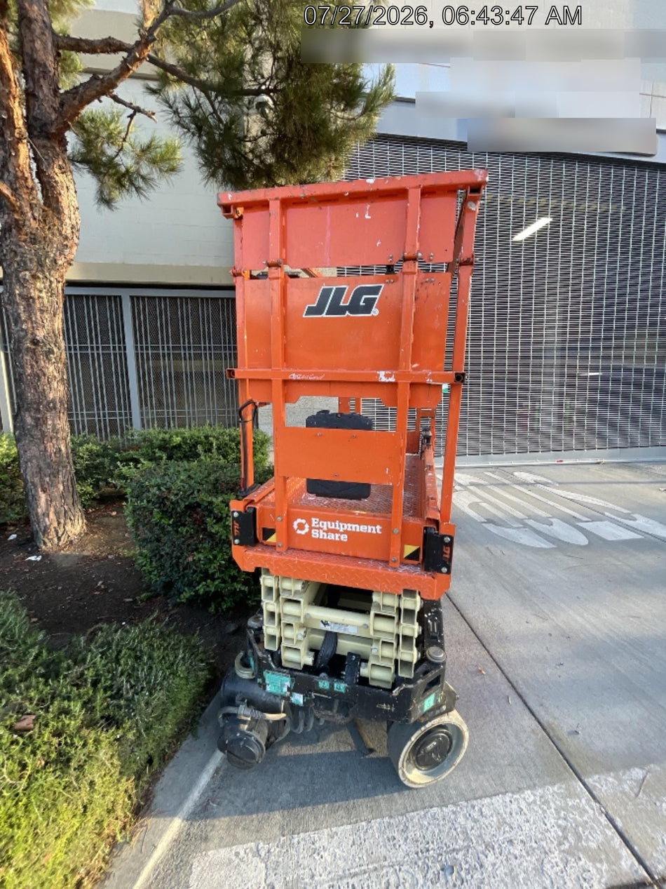 2022 JLG ES1932