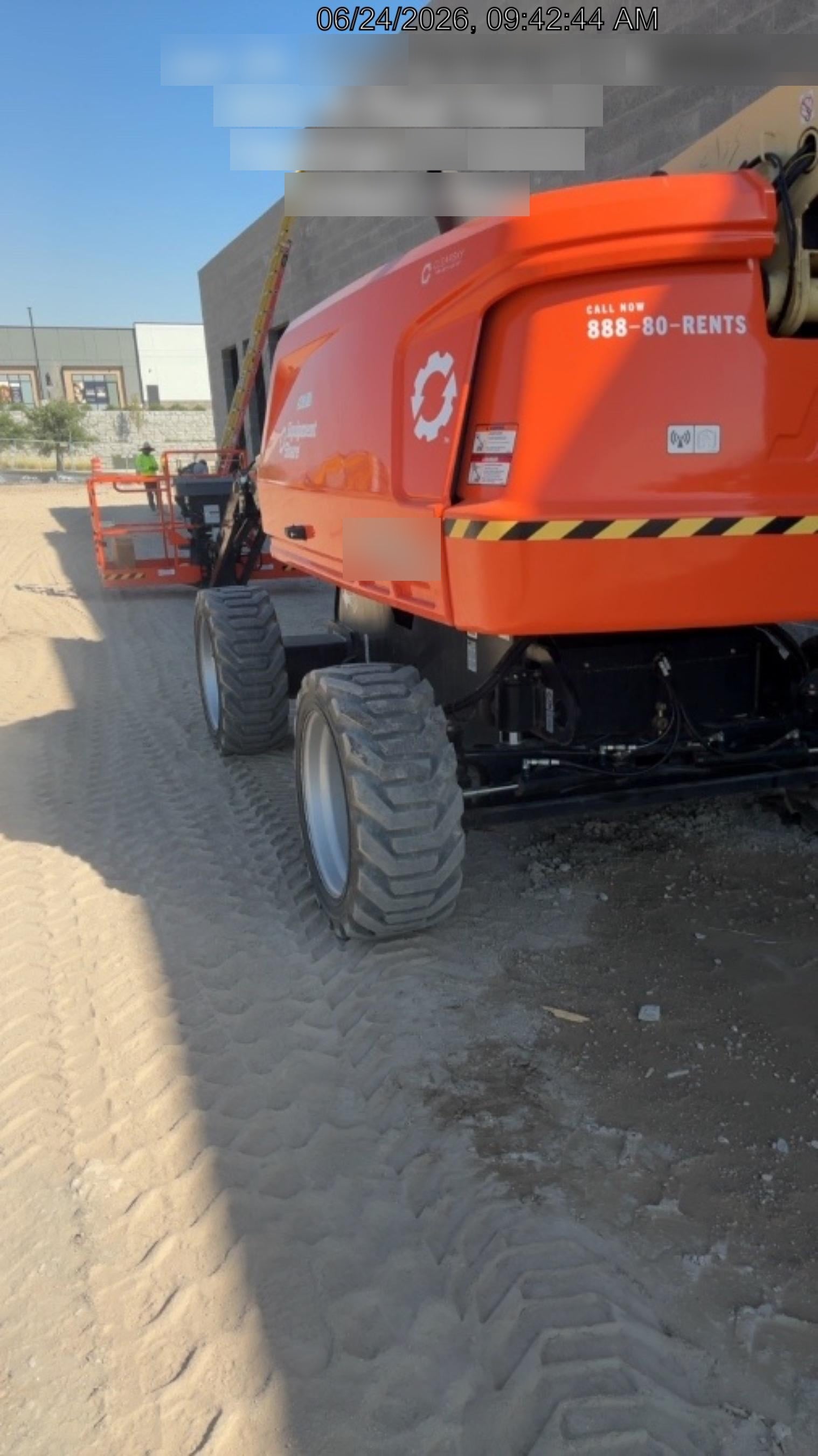 2025 JLG 660SJ