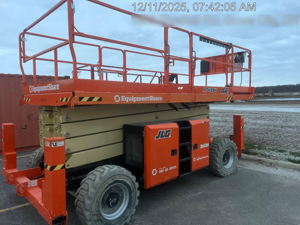 2023 JLG RT4394