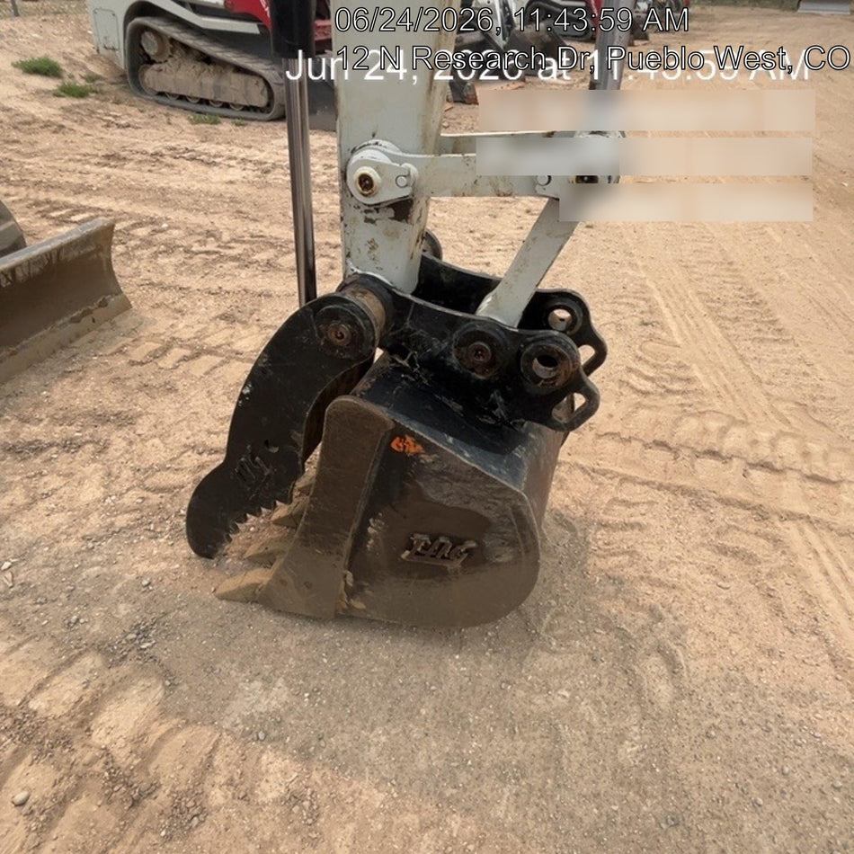 2025 TAKEUCHI 24" Bucket Takeuchi