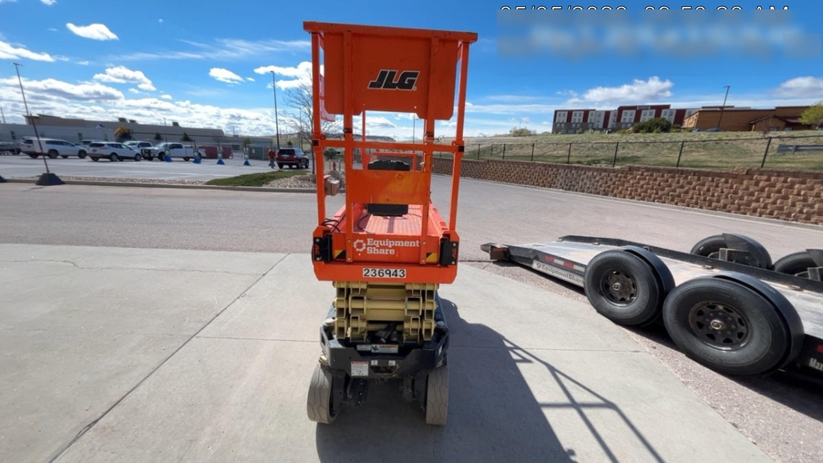 2022 JLG ES2632