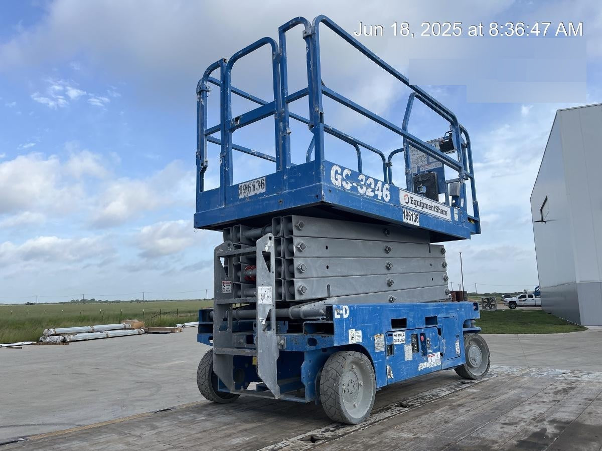 2021 GENIE GS-3246