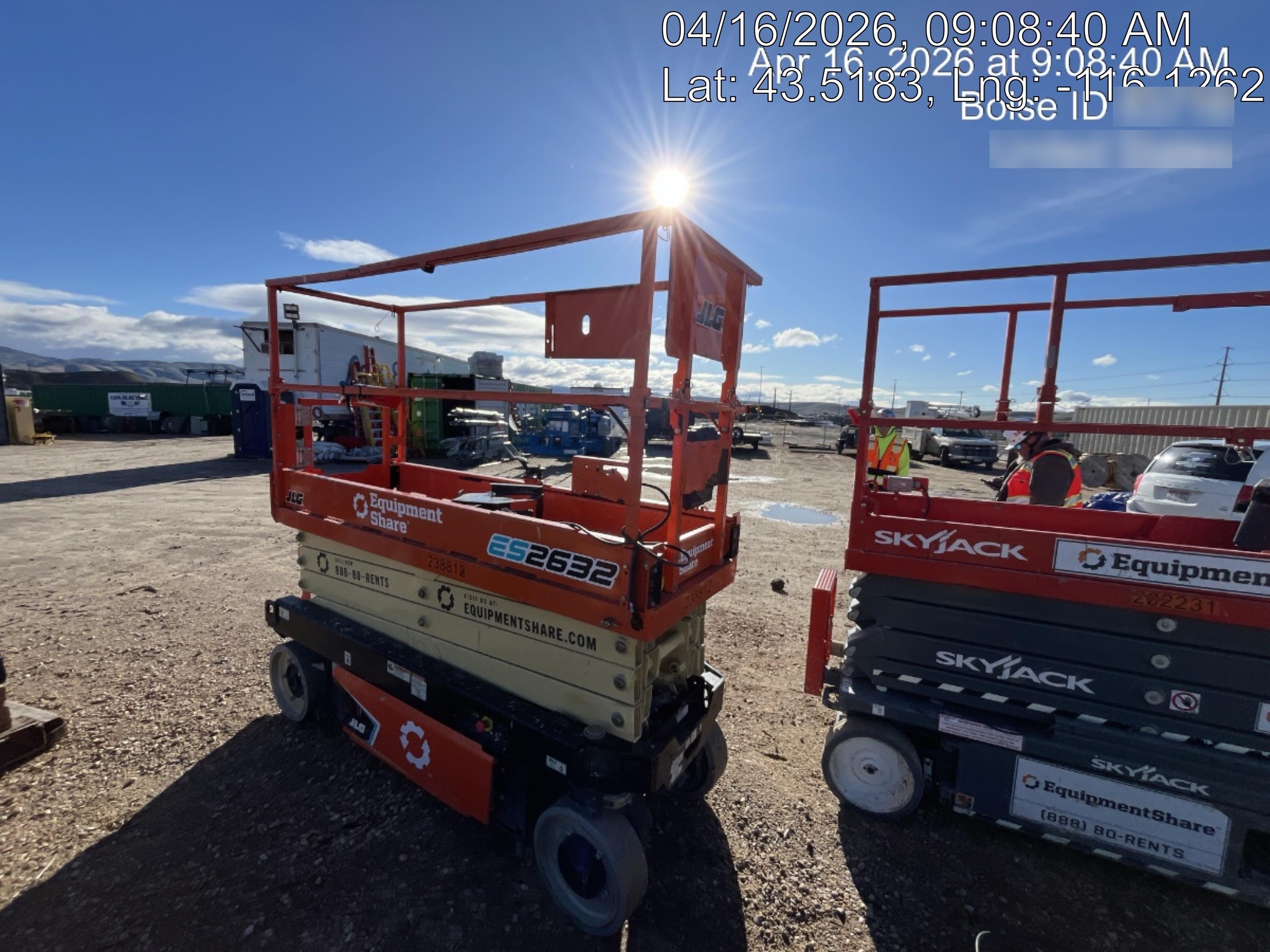 2022 JLG ES2632
