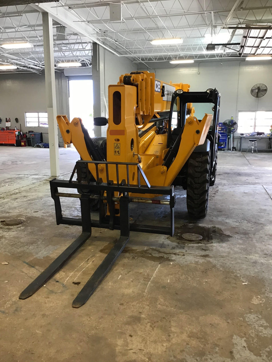 2020 JCB 510-56 Canopy, 74 HP, Solid Tires, STD Worklight, Beacon, Aux Hydraulics, Lifting Eye, Back up Alarm w/66" Carriage/60" Forks